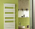 radiateur �lectrique s�che-serviettes con�u pour le s�chage rapide
